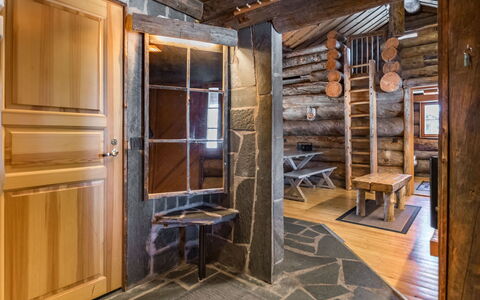 Seitsemän Savua 3: Holz, Hütte, Holzbeize, Hartholz, Blockhaus, Planke, Decke, Natürliches Material, Holz, Gartenbauten
