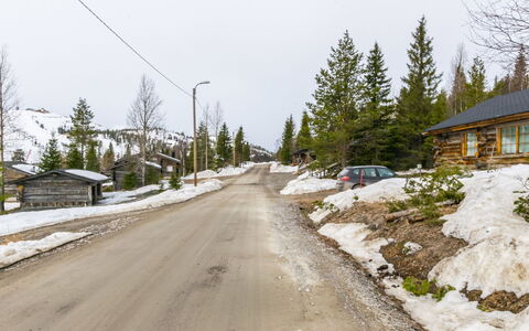 Kelokieppi: Himmel, Baum, Schnee, Winter, Ast, Einfrieren, Steigung, Lärche, Hütte, Geologisches Phänomen