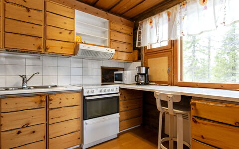 Rukaveska 4B: Holz, Küche, Interior Design, Cabinetry, Holzbeize, Zuhause, Decke, Countertop, Zimmer, Schublade