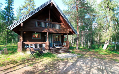 Marjatan Mökki: Holz, Hütte, Blockhaus, Wald, Schuppen, Gartenbauten, Lärche, Wald, Holzbeize