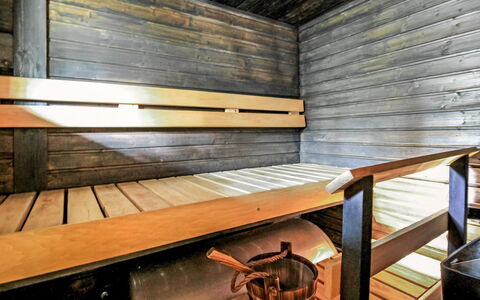 Marjatan Mökki: Holz, Hütte, Blockhaus, Wald, Schuppen, Gartenbauten, Lärche, Wald, Holzbeize