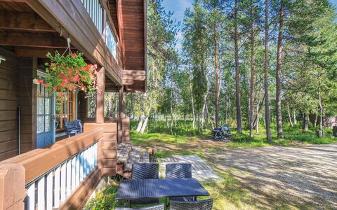 Marjatan Mökki: Holz, Hütte, Blockhaus, Wald, Schuppen, Gartenbauten, Lärche, Wald, Holzbeize