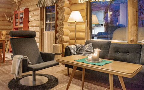 Kilpis-Arkki: Möbel, Interior Design, Holz, Flooring, Wohnzimmer, Fussboden, Beleuchtung, Zuhause, Decke, Stuhl