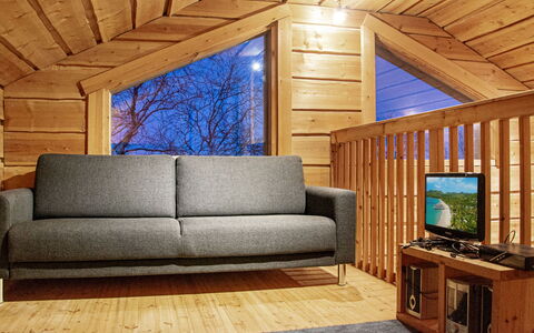 Kilpis-Arkki: Möbel, Couch, Holz, Wohnzimmer, Interior Design, Flooring, Zuhause, Fussboden, Wohnung