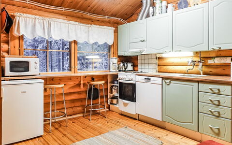 Villemi: Küche, Holz, Küchengerät, Major Appliance, Interior Design, Cabinetry, Möbel, Countertop, Zuhause, Herd