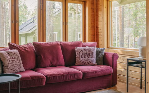 Levinstone: Möbel, Couch, Interior Design, Holz, Flooring, Wohnzimmer, Fussboden, Textil, Kissen, Zimmer