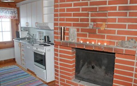 Juolukka: Holz, Möbel, Flooring, Interior Design, Backstein, Fussboden, Decke, Zimmer, Küche, Feuerstelle