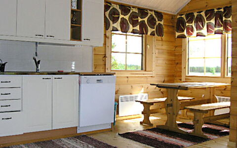 Iso Marina: Holz, Flooring, Fussboden, Interior Design, Möbel, Decke, Zimmer, Holzbeize, Hartholz, Holzboden