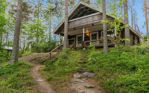 Keskimökki: Holz, Schnee, Winter, Hütte, Einfrieren, Zuhause, Blockhaus, Lärche, Abstellgleis