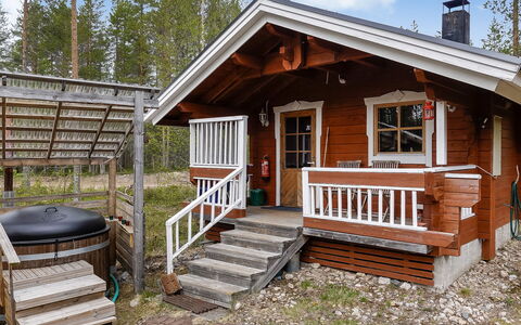 Eemeli: Holz, Hütte, Dach, Haus, Abstellgleis, Zuhause, Blockhaus, Schuppen, Tür, Veranda