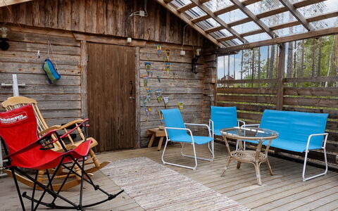 Eemeli: Möbel, Holz, Gartenmöbel, Stuhl, Fussboden, Deck, Holzbeize, Hartholz, Veranda, Terrasse