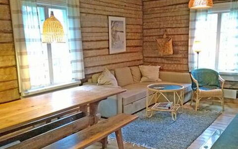 Villa Pettu: Interior Design, Möbel, Couch, Flooring, Fussboden, Zimmer, Decke, Wohnzimmer, Wohnung