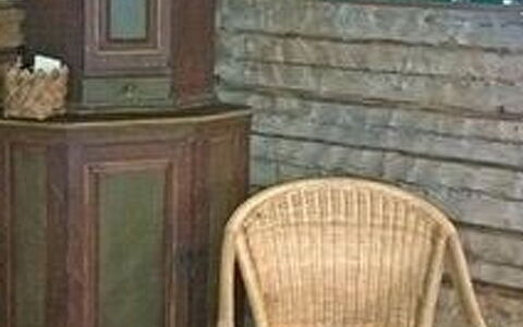 Villa Pettu: Interior Design, Möbel, Couch, Flooring, Fussboden, Zimmer, Decke, Wohnzimmer, Wohnung