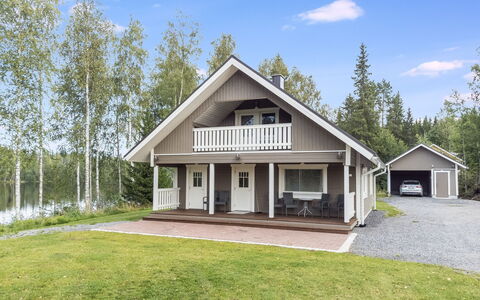 Pellervo: Gras, Haus, Hütte, Grundstueck, Zuhause, Estate, Rasen, Abstellgleis, Bauernhaus, Veranda