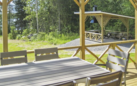 Rinnepelto: Holz, Hütte, Blockhaus, Wald, Schuppen, Gartenbauten, Lärche, Wald, Holzbeize