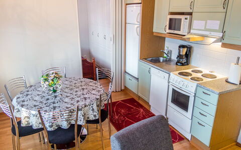Point Vale 4 As 3: Möbel, Interior Design, Flooring, Fussboden, Tabelle, Decke, Küche & Esszimmer Tisch, Beleuchtung, Stuhl, Zuhause