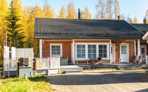 Alppituulahdus: Gras, Haus, Hütte, Grundstueck, Zuhause, Estate, Rasen, Abstellgleis, Bauernhaus, Veranda