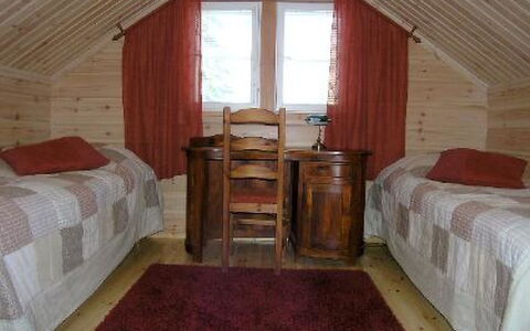 Puolukka: Flooring, Fussboden, Holz, Schlafzimmer, Interior Design, Decke, Bett, Möbel, Zimmer, Bettdecke