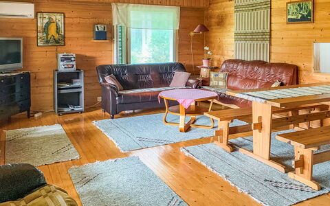 Majavanpesä: Holz, Möbel, Flooring, Interior Design, Decke, Fussboden, Zimmer, Couch, Zuhause, Wohnzimmer