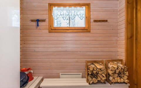 Kuusirinne: Holz, Hütte, Blockhaus, Wald, Schuppen, Gartenbauten, Lärche, Wald, Holzbeize