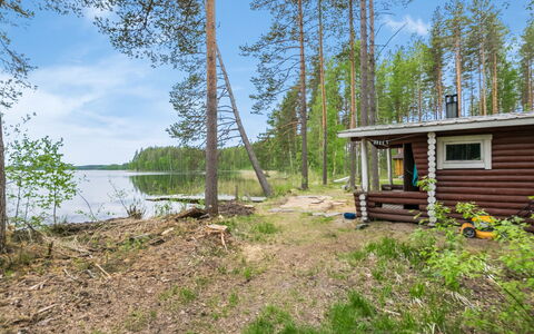 Aurinkoranta: Holz, Hütte, Blockhaus, Wald, Schuppen, Gartenbauten, Lärche, Wald, Holzbeize
