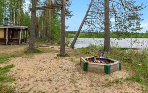 Aurinkoranta: Holz, Hütte, Blockhaus, Wald, Schuppen, Gartenbauten, Lärche, Wald, Holzbeize