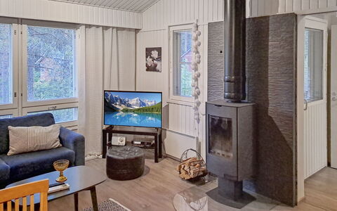 Lomakatti 6 a: Holz, Hütte, Blockhaus, Wald, Schuppen, Gartenbauten, Lärche, Wald, Holzbeize