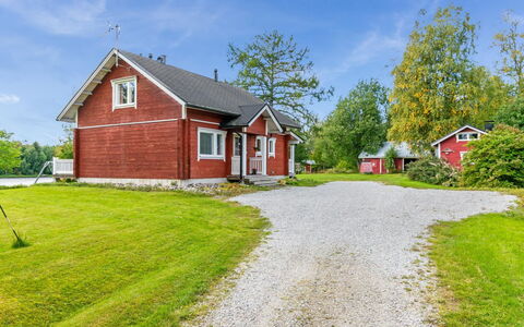 Lehtola: Haus, Zuhause, Wohngebiet, Hütte, Dach, Menschliche Siedlung, Ländliches Gebiet, Estate, Bauernhaus, Auffahrt