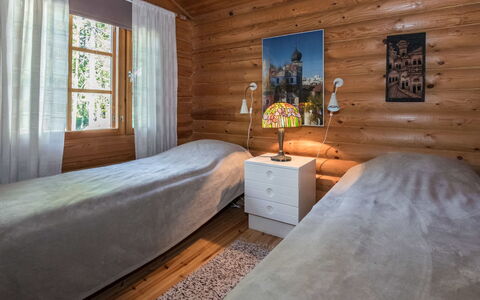Kiimalammi: Holz, Interior Design, Möbel, Schlafzimmer, Bett, Fussboden, Decke, Flooring, Zuhause, Zimmer