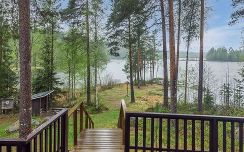 Vekurinveranta: Holz, Wald, Hartholz, Holzboden, Deck, Wald, Veranda, Reservoir, Schatten, Planke