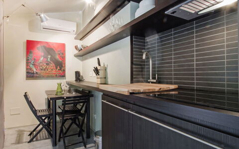 Deluxe: Möbel, Gebäude, Interior Design, Holz, Fussboden, Haus, Flooring, Countertop, Küche, Bilderrahmen