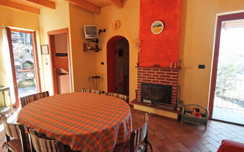 Casa Mulino: Zimmer, Eigentum, Gebäude, Möbel, Fussboden, Interior Design, Haus, Grundeigentum, Tabelle, Decke