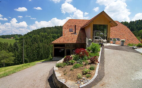 Egggraben: Eigentum, Haus, Zuhause, Grundeigentum, Gebäude, Hütte, Himmel, Wohngebiet, Die Architektur, Baum