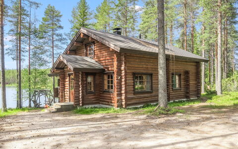 Karpalo: Holz, Hütte, Haus, Zuhause, Blockhaus, Dach, Abstellgleis, Gartenbauten, Lärche, Wald