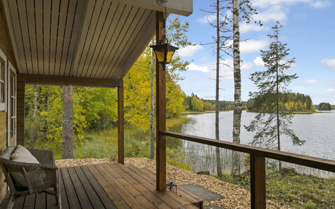 Lahdenpohja, Vaikon Loma 7: Holz, Veranda, Flooring, Interior Design, Fussboden, Deck, Decke, Möbel, Hartholz, Holzbeize