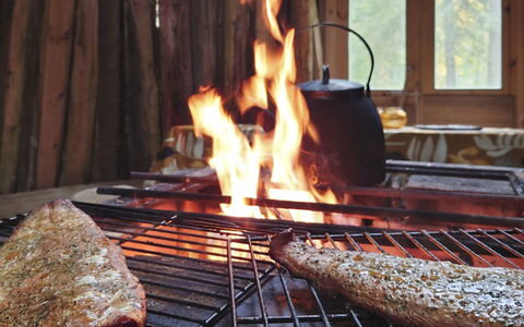 Lahdenpohja, Vaikon Loma 7: Hitze, Grill, Essen, Kochen