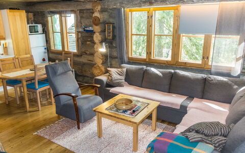 Ukkohermanni: Möbel, Holz, Flooring, Interior Design, Fussboden, Zimmer, Decke, Zuhause, Couch, Wohnzimmer