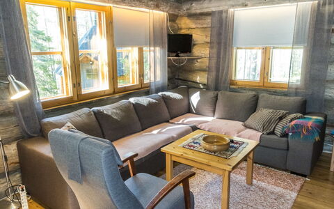 Ukkohermanni: Möbel, Flooring, Interior Design, Holz, Fussboden, Zuhause, Wohnzimmer, Zimmer, Couch, Holzboden