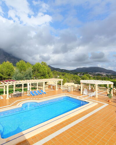 Villa Orquideas: Schwimmbad, Eigentum, Resort, Grundeigentum, Freizeit, Urlaub, Gebäude, Haus, Estate, Himmel