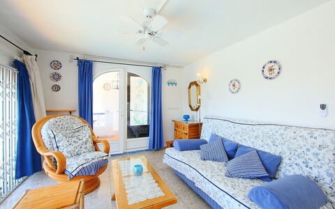 El Nido de Luisa: Zimmer, Eigentum, Blau, Möbel, Schlafzimmer, Gelb, Interior Design, Grundeigentum, Azurblau, Gebäude