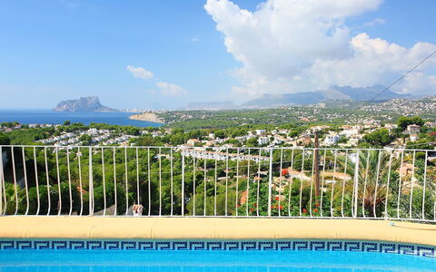 El Nido de Luisa: Natürliche Landschaft, Eigentum, Vegetation, Himmel, Schwimmbad, Resort, Grundeigentum, Freizeit, Estate, Urlaub