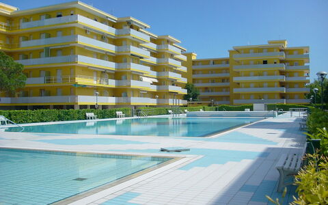 Valbella: Gebäude, Eigentum, Eigentumswohnung, Wohnung, Grundeigentum, Wohngebiet, Schwimmbad, Resort, Die Architektur, Mischnutzung