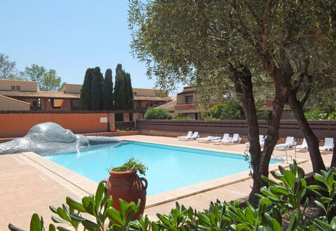 Saint Cyprien 810: Schwimmbad, Resort, Wohngebiet, Hazienda, Schatten, Eco Hotel, Estate, Water Feature, Villa, Hof