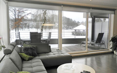 Les Terrasses du Lac: Möbel, Wohnzimmer, Zimmer, Eigentum, Interior Design, Gebäude, Couch, Haus, Schatten, Kaffetisch