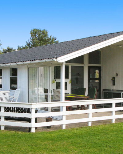 Pøt Strandby