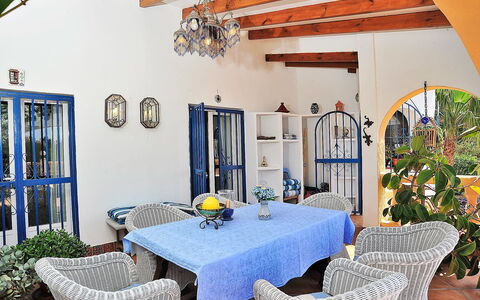 Mirada al Sol: Eigentum, Zimmer, Gebäude, Haus, Möbel, Grundeigentum, Esszimmer, Interior Design, Tabelle, Zuhause