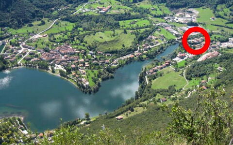 Lago D'Idro 100: Wasser, Pflanze, Wasservorräte, Natürliche Landschaft, Hochland, See, Wasserlauf, Baum, Bank