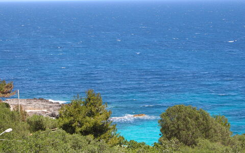Castro 550: Gewässer, Küste, Meer, Himmel, Ozean, Küsten Und Ozeanische Forms, Blau, Vegetation, Landspitze, Vorgebirge