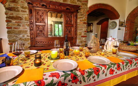 Civitella: Mahlzeit, Tischdecke, Brunch, Zimmer, Tabelle, Küche, Esszimmer, Essen, Abendessen