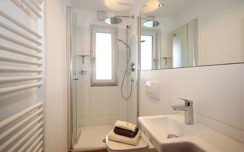 Seekarblick: Badezimmer, Zimmer, Eigentum, Interior Design, Armatur, Die Architektur, Gebäude, Sinken, Haus, Zapfhahn